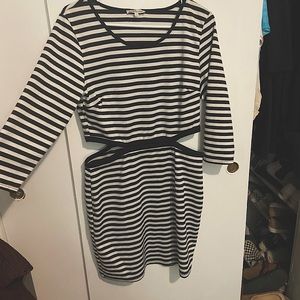 Charlotte Russe size XL quarter length sleeve midi dress